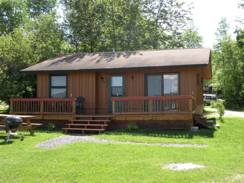 Northern Lights Resort & Outfitting - Sunset Cabin